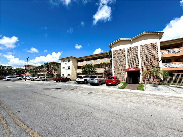 2 of 22 - 1885 Ne 121st Street #3, North Miami, FL