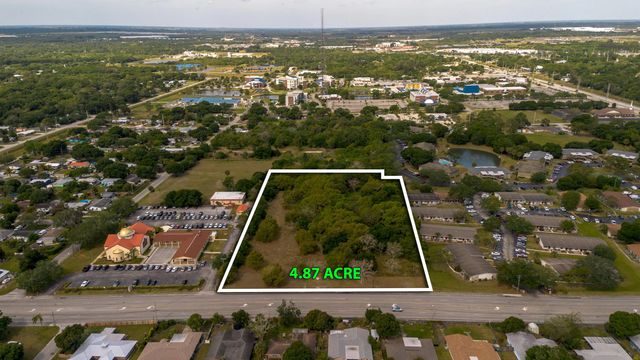 4 of 14 - 2205 S 25th Street, Fort Pierce, FL