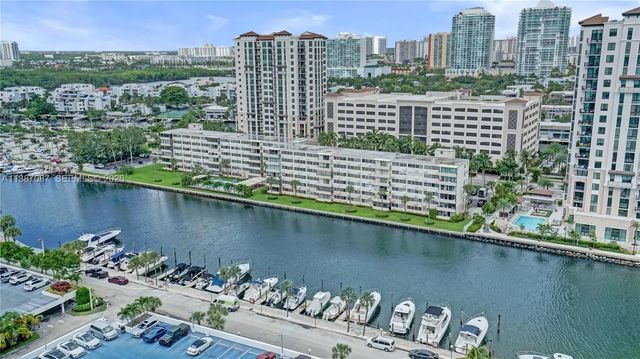 3 of 43 - 100 Bayview Drive #1931, Sunny Isles Beach, FL