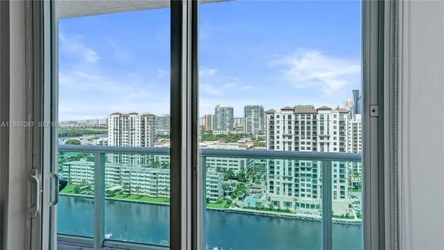 4 of 43 - 100 Bayview Drive #1931, Sunny Isles Beach, FL