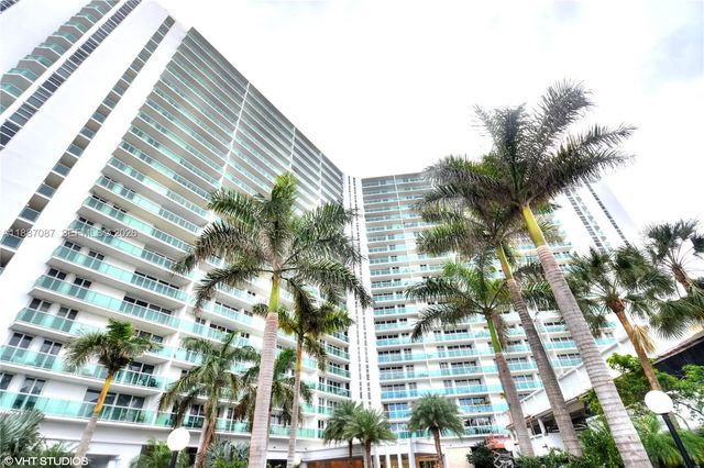 5 of 43 - 100 Bayview Drive #1931, Sunny Isles Beach, FL