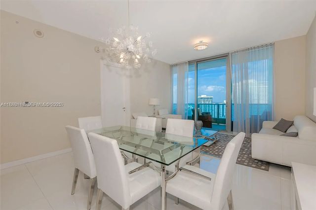 5 of 18 - 200 Biscayne Boulevard Way #5109, Miami, FL
