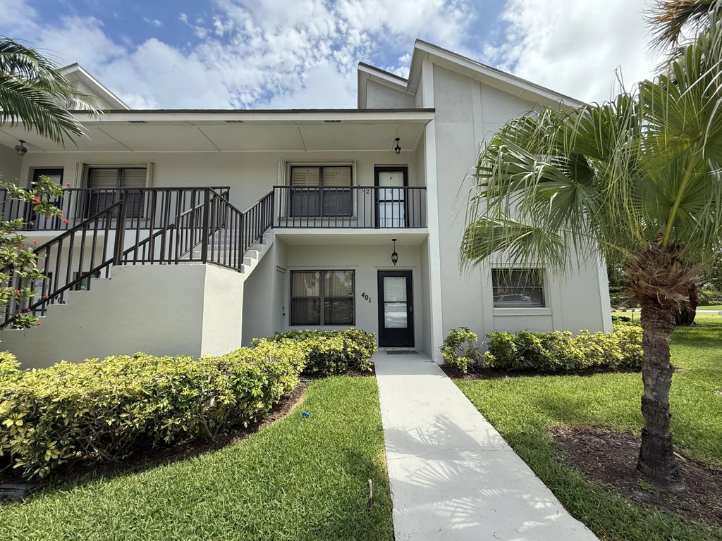 401 Clubhouse Circle #401a, Jupiter