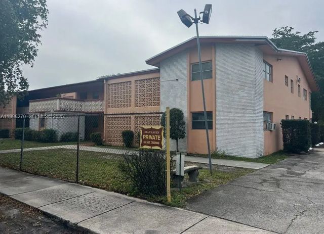 2 of 17 - 19080 Ne 3rd Court #312, Miami, FL