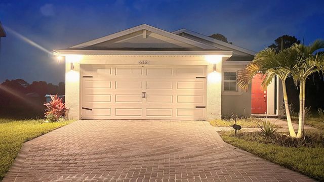 612 Papillon Street Sw, Palm Bay
