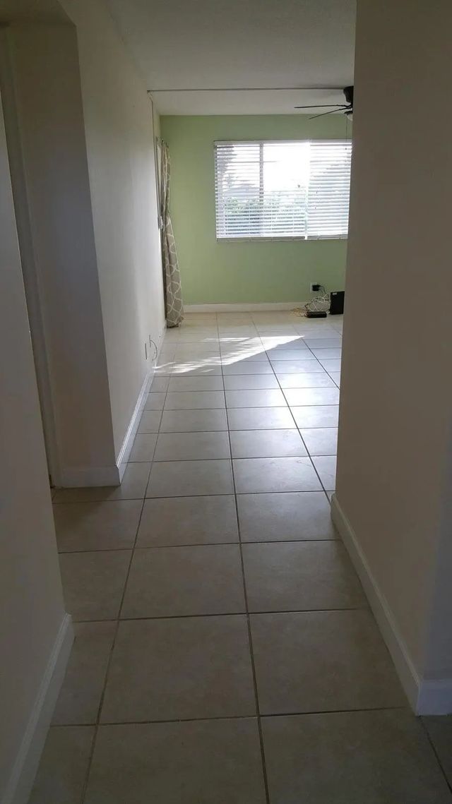 5 of 17 - 2534 Garden Drive S #202, Lake Worth, FL