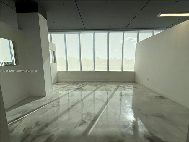 42 Nw 27th Avenue #302, Miami
