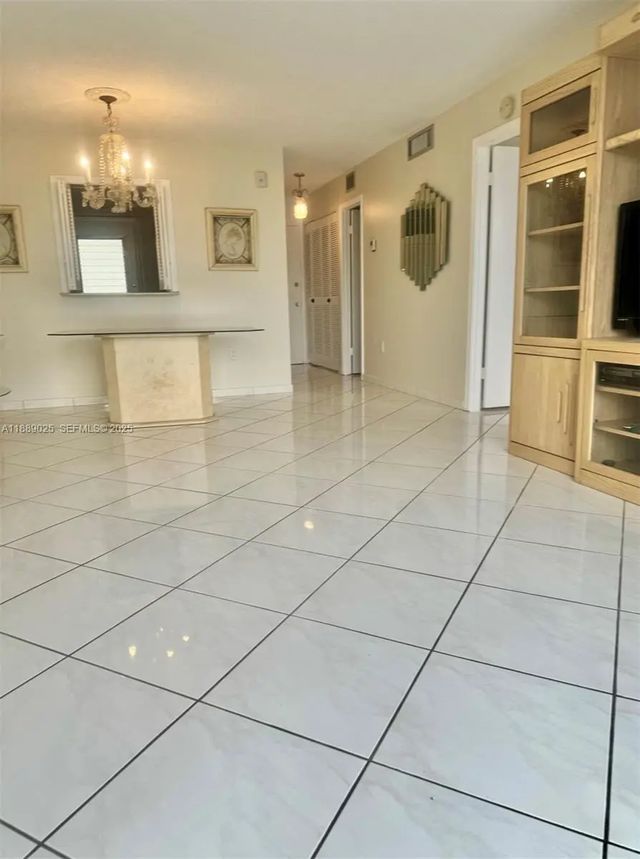 4 of 25 - 3600 Ne 170 Street #apt.d.303, North Miami Beach, FL