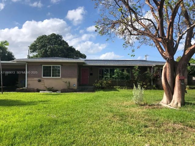 3 of 7 - 2815 Jackson Street, Hollywood, FL