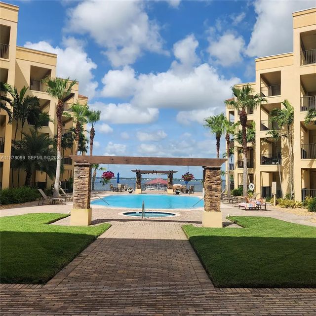 4 of 44 - 2351 Lakeview Drive #114, Sebring, FL