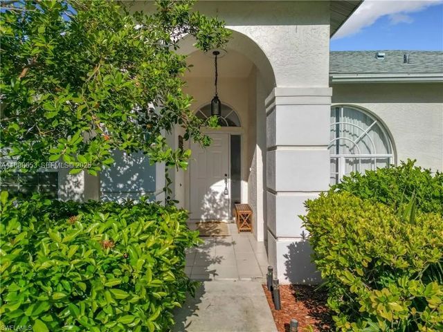 2 of 25 - 4991 Brixton Court, Naples, FL