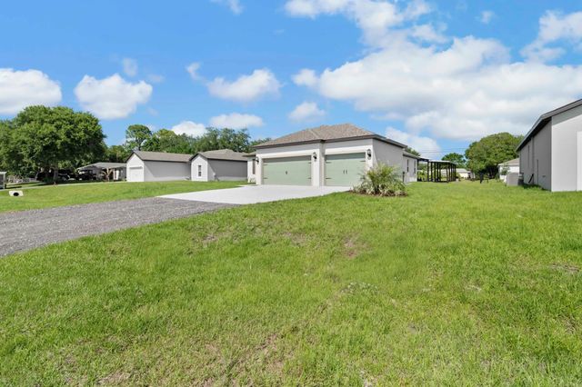 3 of 28 - 392 Sw Paw Court, Port St. Lucie, FL