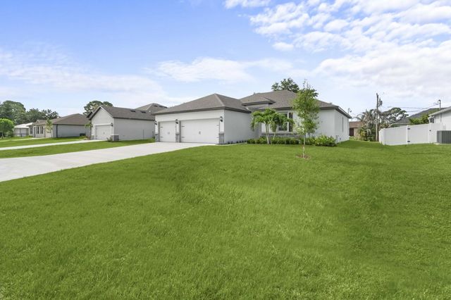 3 of 36 - 4562 Sw Daemon Street, Port St. Lucie, FL
