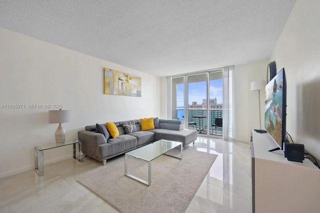 3 of 15 - 19370 Collins Avenue #1425, Sunny Isles Beach, FL