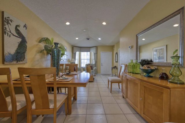 5 of 24 - 416 Circle Drive S, Boynton Beach, FL