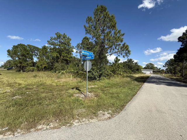 3 of 11 - 627 Columbus Boulevard S, Lehigh Acres, FL