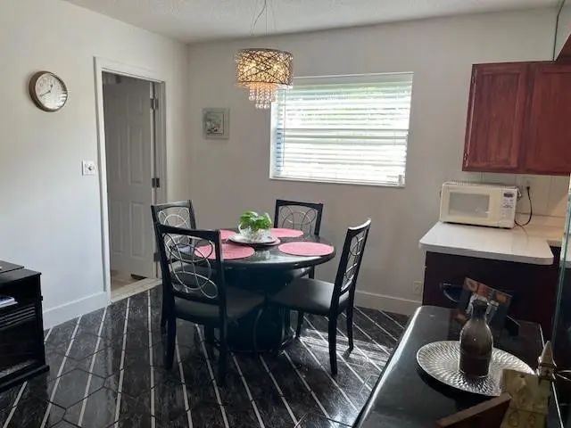 3 of 25 - 2145 Pierce Street #101, Hollywood, FL