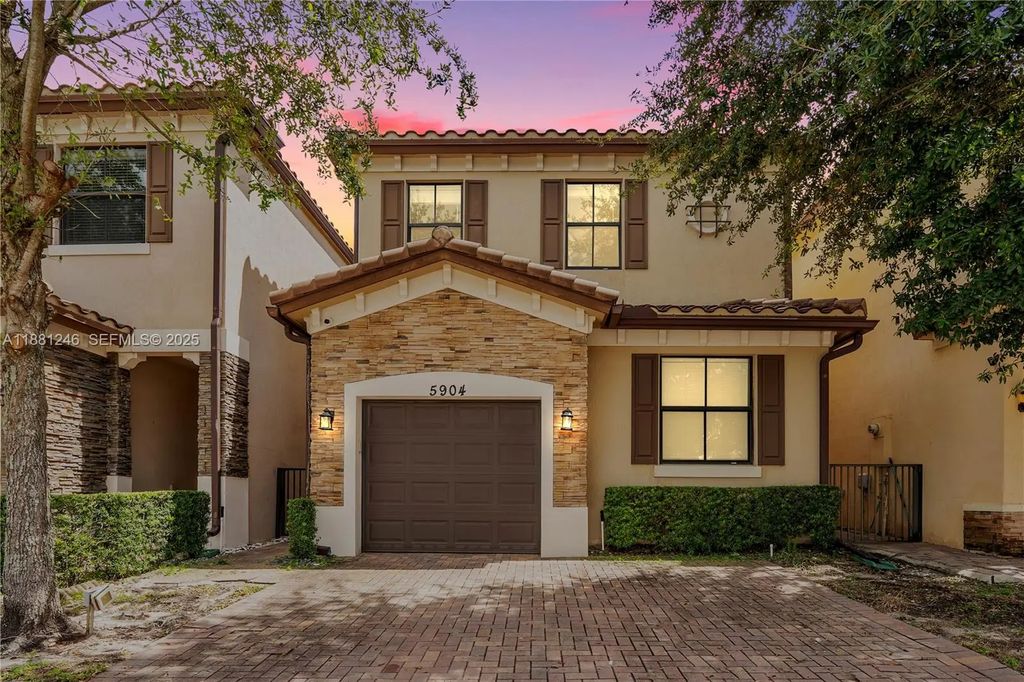 5904 Nw 46th Lane, Tamarac