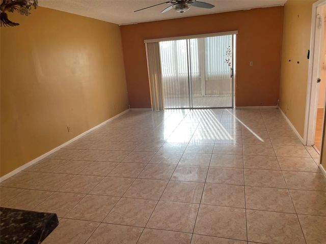 4 of 47 - 1025 Country Club Drive #407, Margate, FL