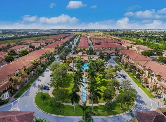 5 of 38 - 817 Sw 147th Avenue #1404, Pembroke Pines, FL