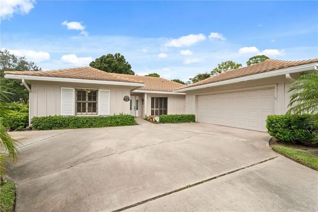 110 Prestwick Circle, Vero Beach