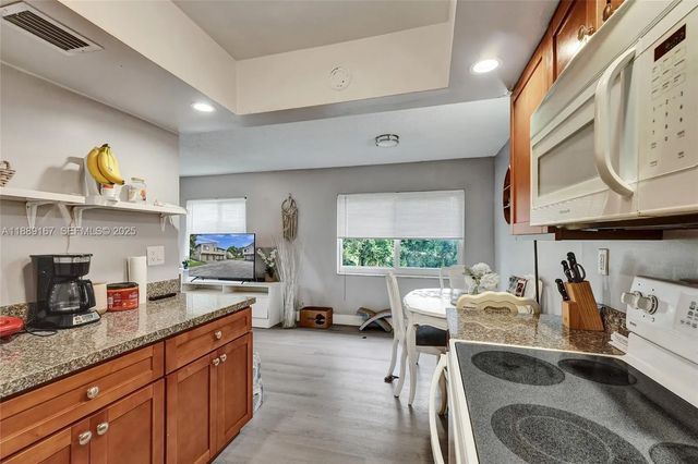 5 of 27 - 2218 Nw 59th Way #63-b, Lauderhill, FL
