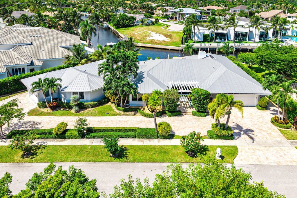 7425 Ne Bay Cove Court, Boca Raton