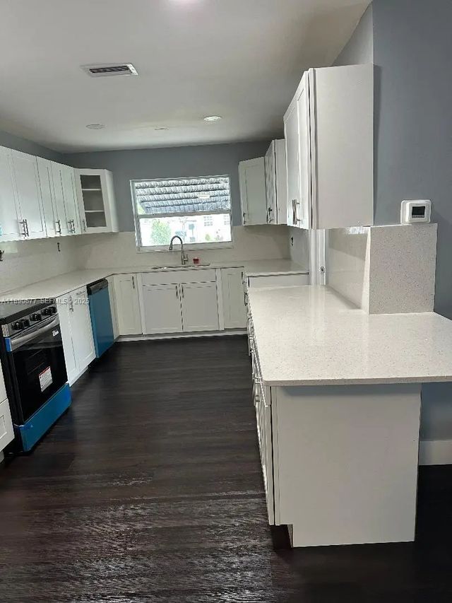 3 of 10 - 4530 Nw 23rd Street, Lauderhill, FL