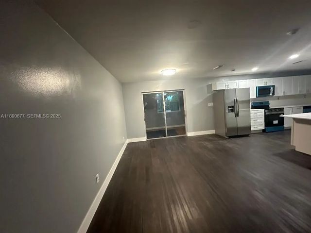 4 of 10 - 4530 Nw 23rd Street, Lauderhill, FL
