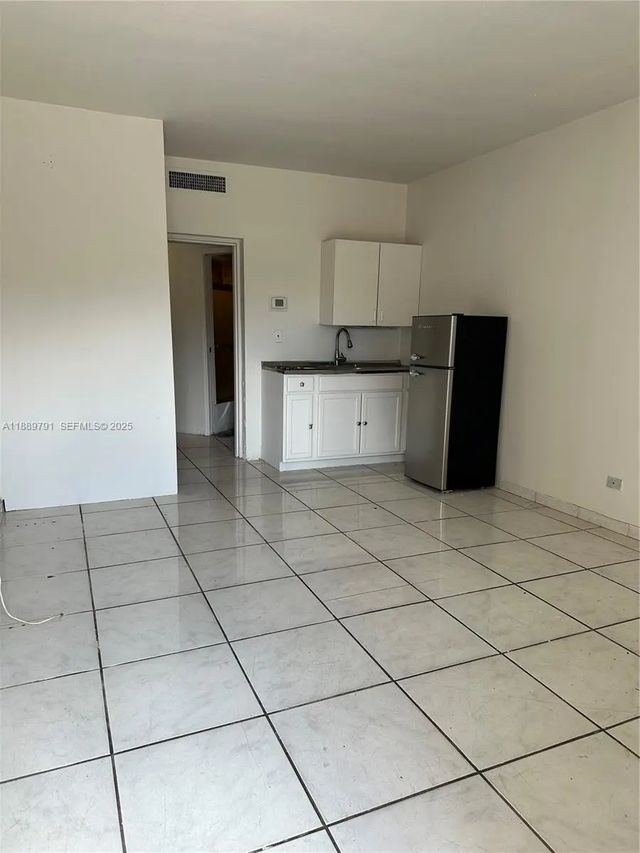 3 of 11 - 26 Diplomat Parkway #2248, Hallandale Beach, FL