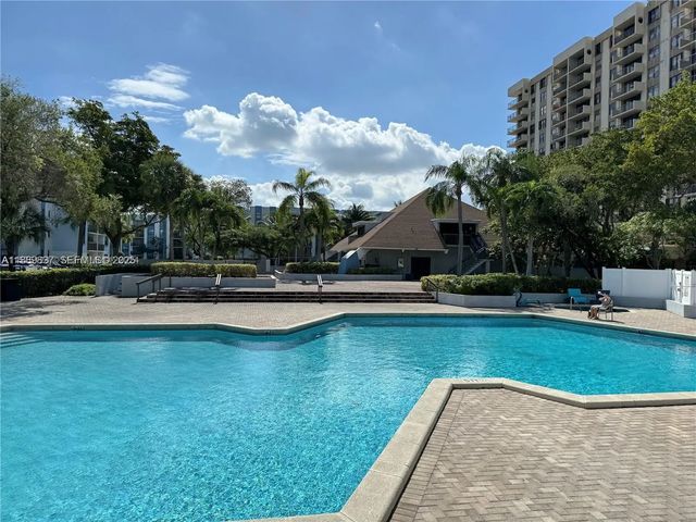 5 of 40 - 1470 Ne 123rd Street #a1213, North Miami, FL