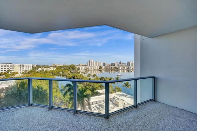 4 of 43 - 17301 Biscayne Boulevard #708, North Miami Beach, FL