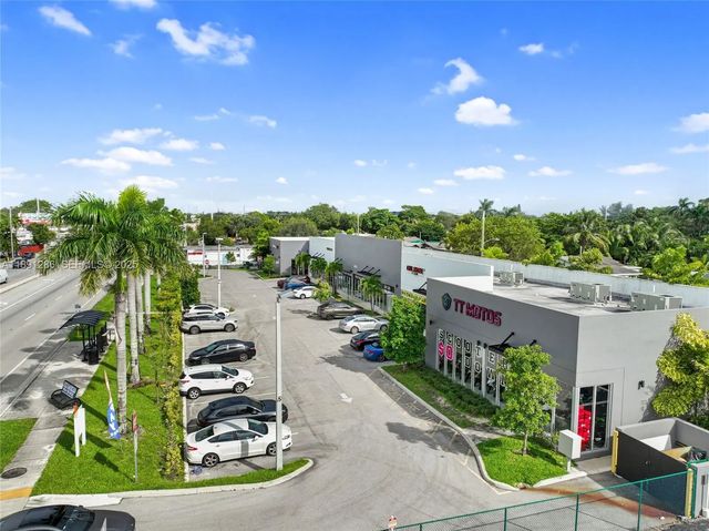 4 of 18 - 4250 W Hallandale Beach Boulevard, Pembroke Park, FL