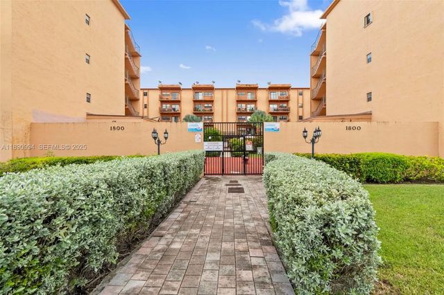 1800 W 54th Street #109, Hialeah