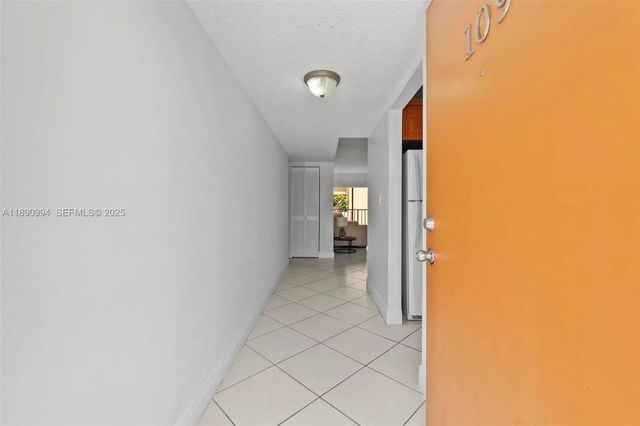 5 of 25 - 1800 W 54th Street #109, Hialeah, FL