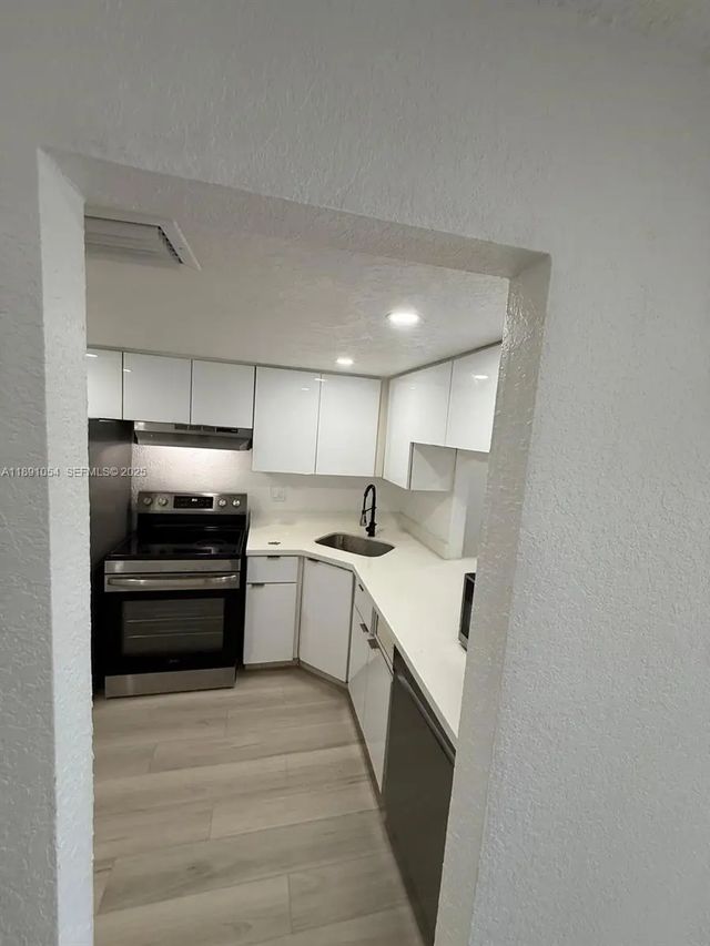 3 of 17 - 2655 Nw 60th Way #195, Sunrise, FL