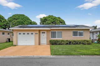 Photo of Listing #R11130093