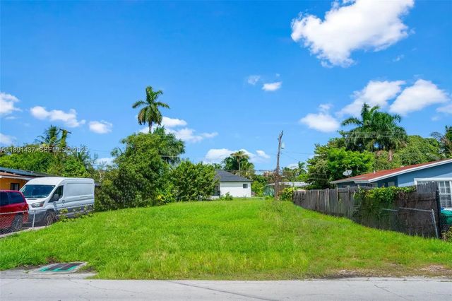1453 Ne 117th Street, Miami
