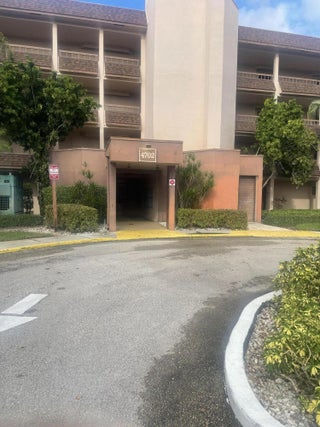 Photo of Listing #R11130102