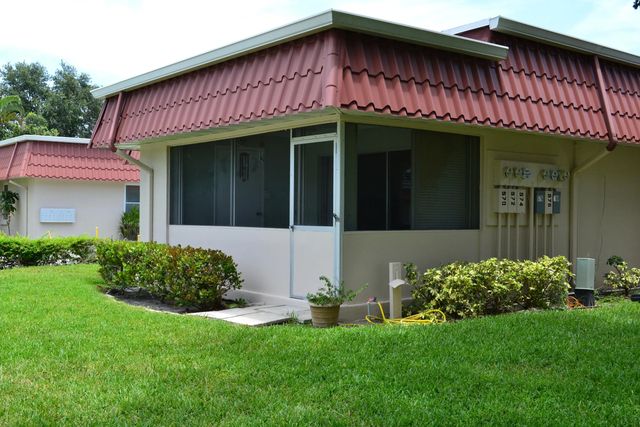 570 Laconia Circle, Lake Worth