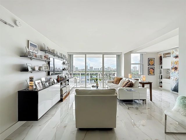 3625 N Country Club Drive #1204, Aventura