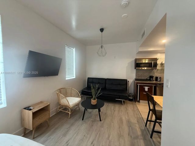 2 of 13 - 1036 Ocean Drive #b309, Miami Beach, FL