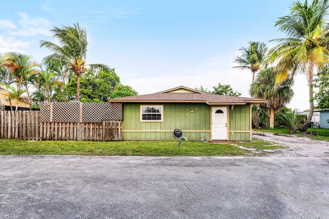 2907 Apalachee Road, Palm Springs