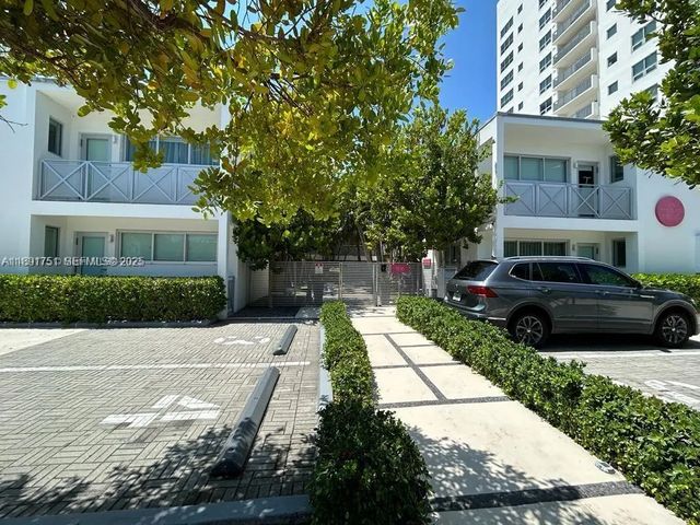 2 of 19 - 1816 Meridian Avenue #18, Miami Beach, FL