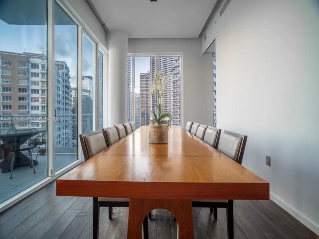 5 of 40 - 900 Brickell Key Boulevard #2204, Miami, FL