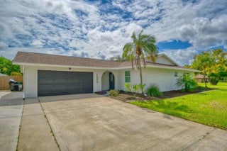 Photo of Listing #R11130179