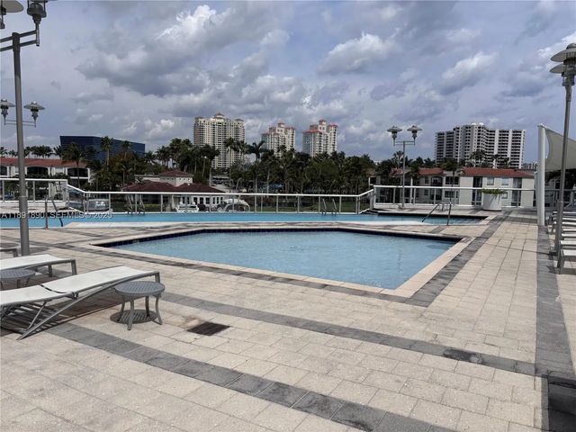 3 of 18 - 3131 Ne 188th Street #1-809, Aventura, FL