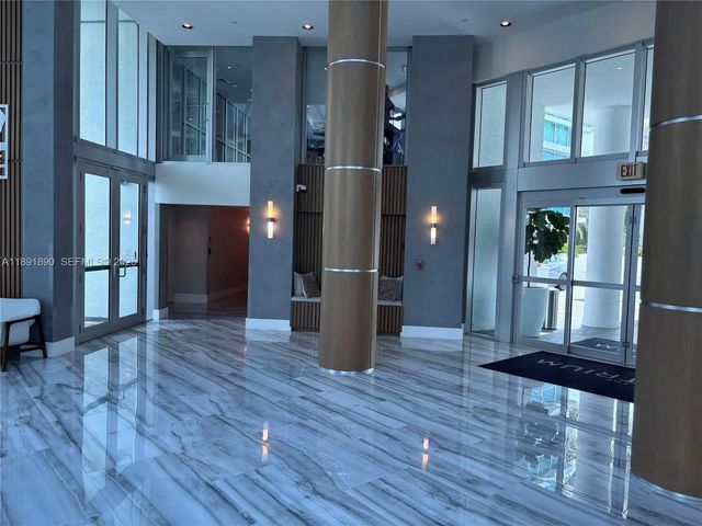 5 of 18 - 3131 Ne 188th Street #1-809, Aventura, FL