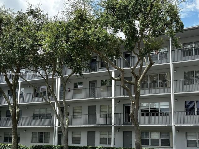 400 Sw 134th Way #406f, Pembroke Pines