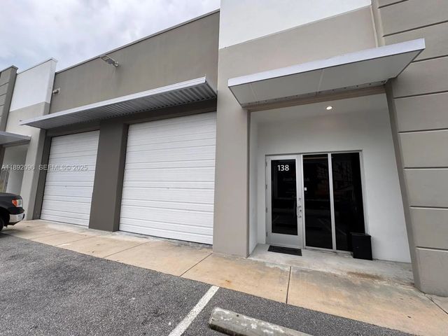 10890 Nw 17th Street #138, Sweetwater